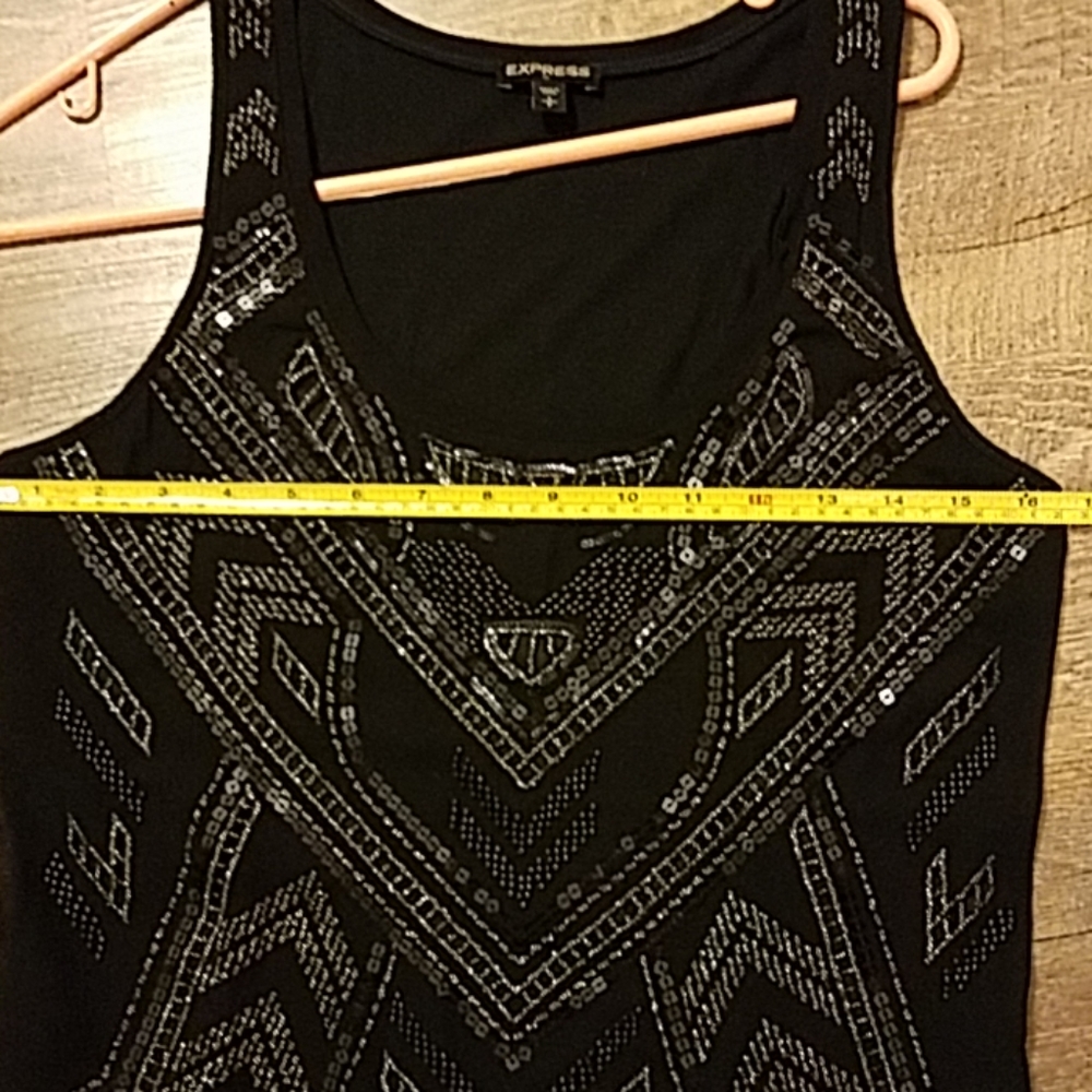 Express Top Like New - Picture 6 of 8